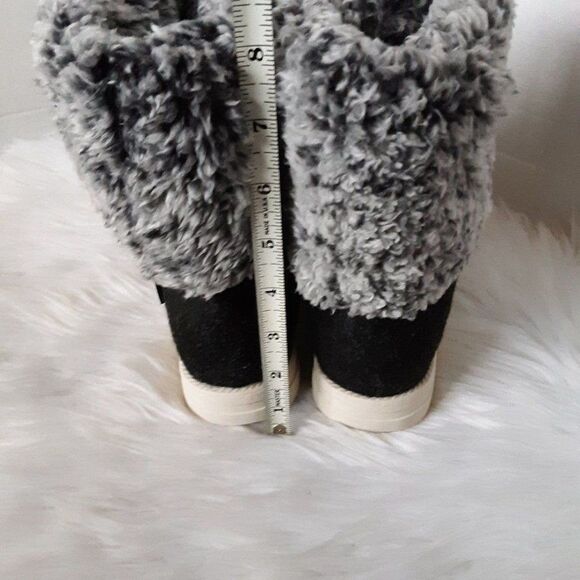 Muk Luks Women's Winter Boot size 7M - Picture 4 of 9